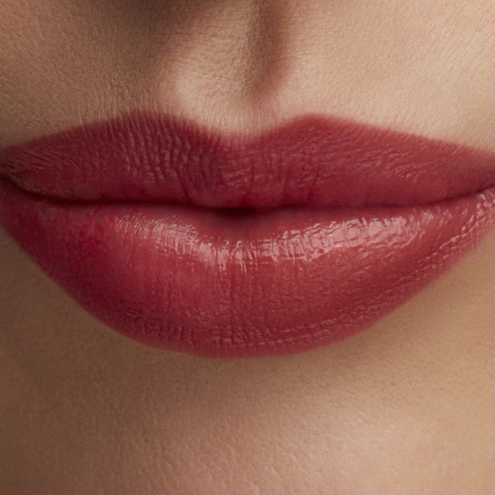 💋 SEE SHEER a MAC LUSTREGLASS SHEER-SHINE LIPSTICK. **NEW IN BOX.